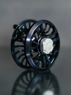 Guideline Halo DH Fliegenrolle Sapphire Blue -Bestes Angeln Geschäft halo dh blue img1